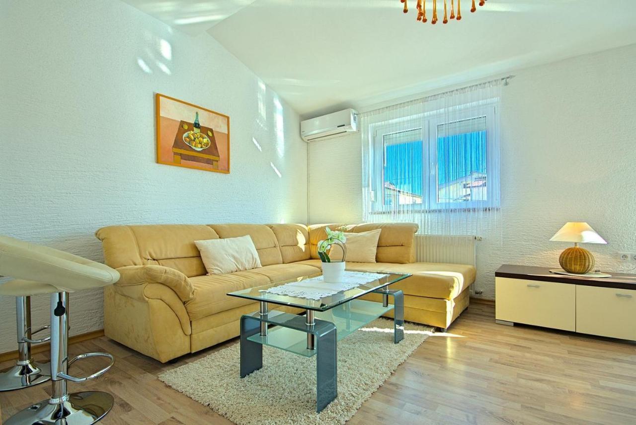 App Rosi Apartman Poreč Kültér fotó